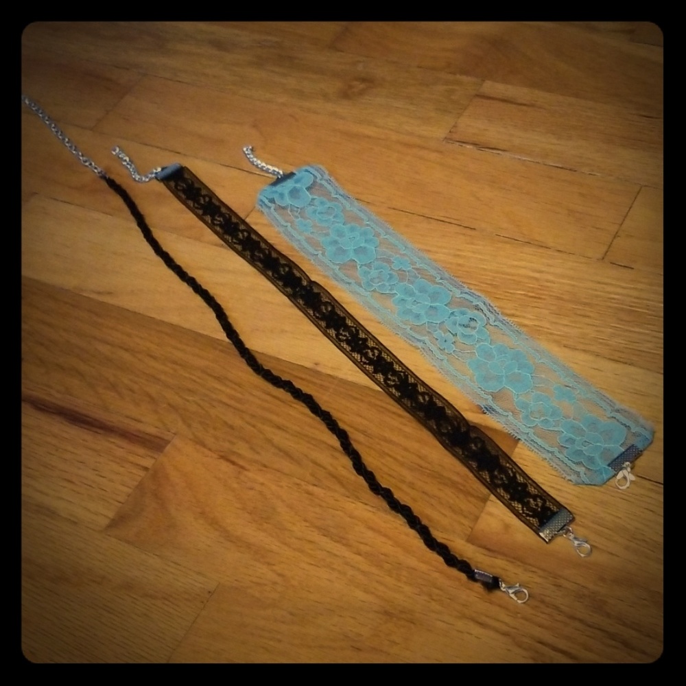 3 chokers